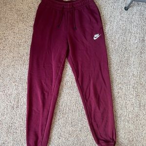 Maroon Nike sweatpants joggers
